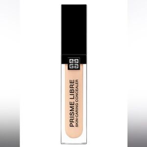 Givenchy
Prisme Libre Skin-Caring 24H Hydrating+Radiant+Correcting Concealer